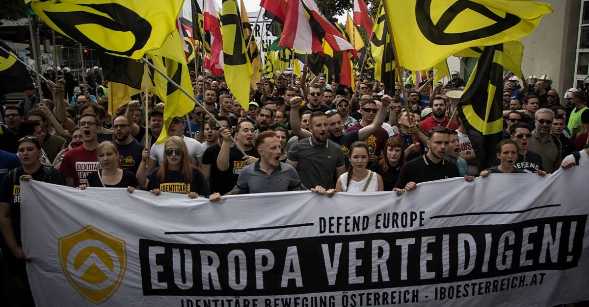 Symbolbild: Sympathisanten der Identitären Bewegung bei einer Demonstration in Wien. Bild: Facebook-Seite (C) Identitäre Bewegung Österreich.