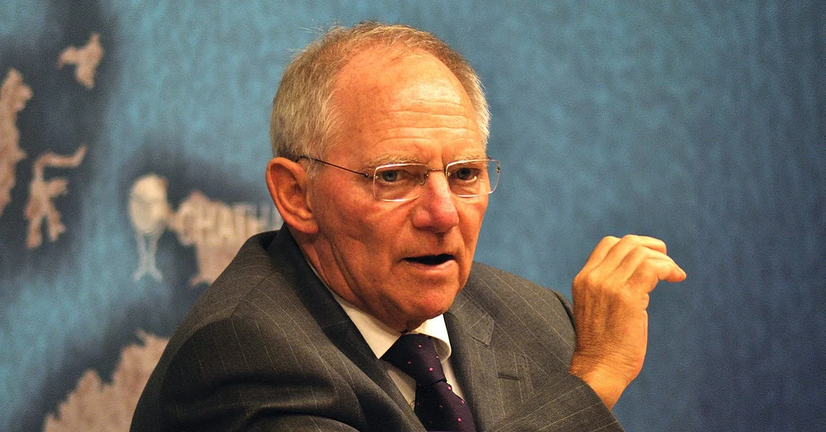 By Chatham House (HE Dr Wolfgang Schäuble) [CC BY 2.0], via Wikimedia Commons [Bild zugeschnitten]
