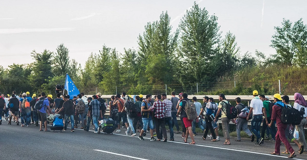 Symbolbild: Migranten 2015 in Ungarn / Joachim Seidler / photog_at via FFlickr [CC BY 2.0]
