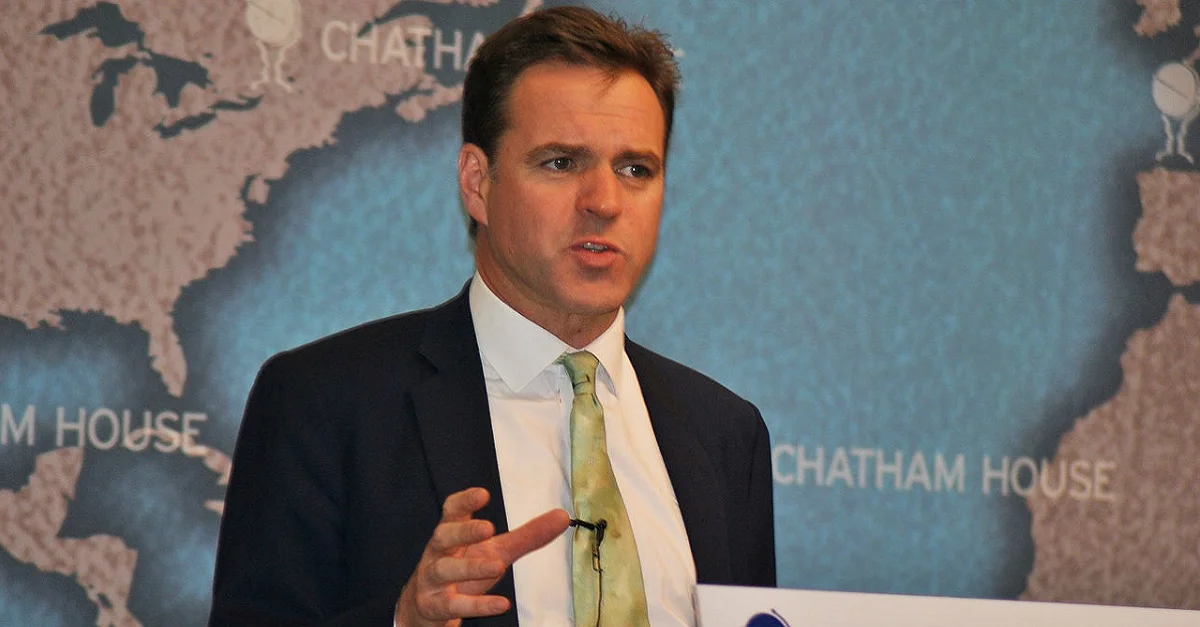 By Chatham House (Flickr: Niall Ferguson) [CC BY 2.0], via Wikimedia Commons [Bild zugeschnitten]

