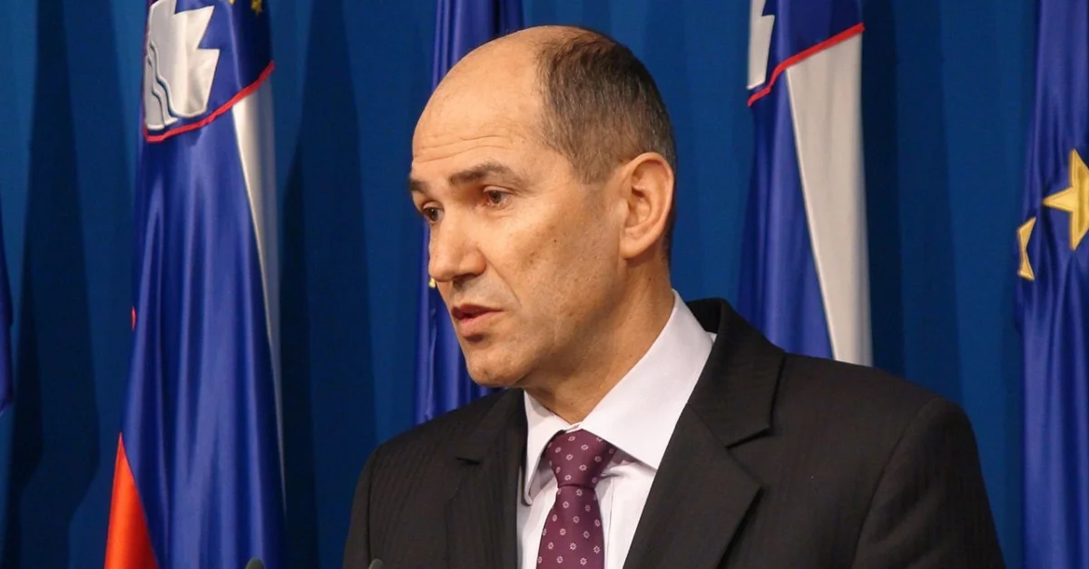 By UKOM [CC BY 3.0], via Wikimedia Commons
