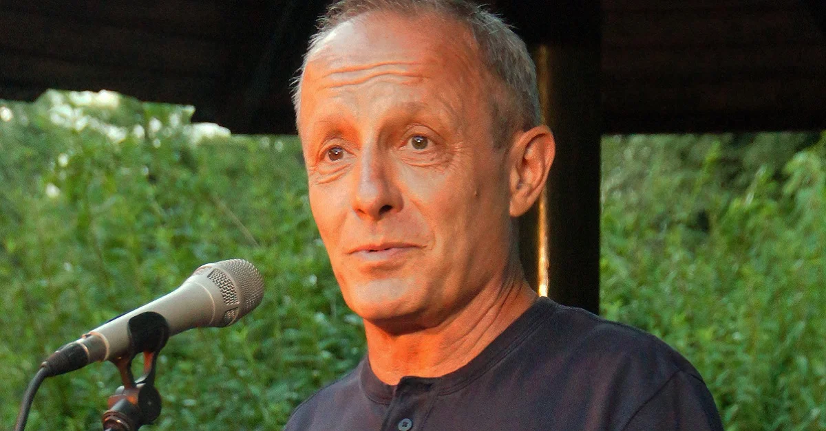 Nachdem Tierschutz- und Kinderrechtesprecher Sebastian Bohrn-Mena scharfe Kritik am Führungsstil von Peter Pilz äußerte, konterte dessen Partei mit dem Rauswurf ihres Mitarbeiters. Symbolbild (Peter Pilz 2013): Wolfgang H. Wögerer via Wikimedia Commons [CC BY-SA 3.0]
