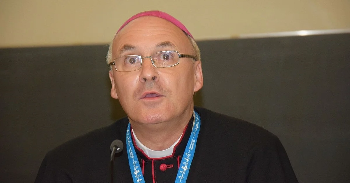 By StagiaireMGIMO [CC BY-SA 3.0 ], from Wikimedia Commons [Bild zugeschnitten]
