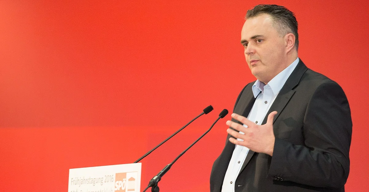 Bild: Landeshauptmann Hans Peter Doskozil (SPÖ) / Bild: SPÖ Presse und Kommunikation via Wikimedia Commons [CC BY-SA 2.0]
