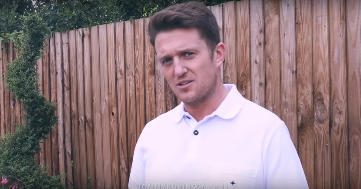 Bild: Screenshot Youtube / Video „Tommy Robinson is HOME“ via YouTube-Kanal ‚Tommy Robinson‘