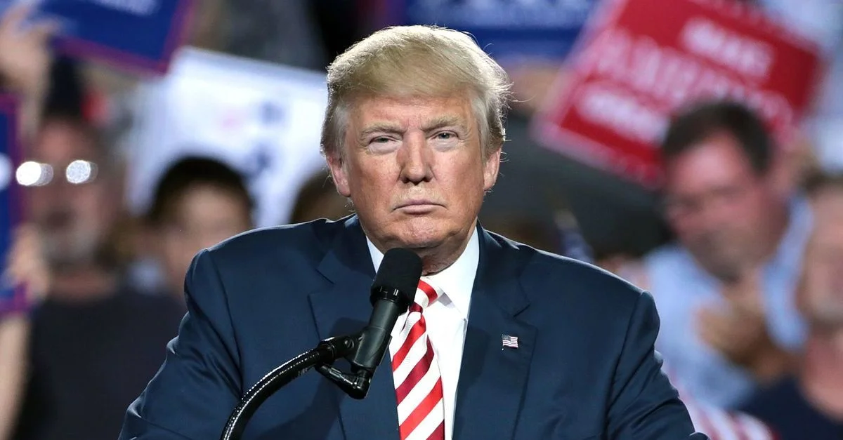 Symbolbild Donald Trump: Gage Skidmore [CC BY-SA 2.0 ], via Wikimedia Commons (Bild zugeschnitten)
