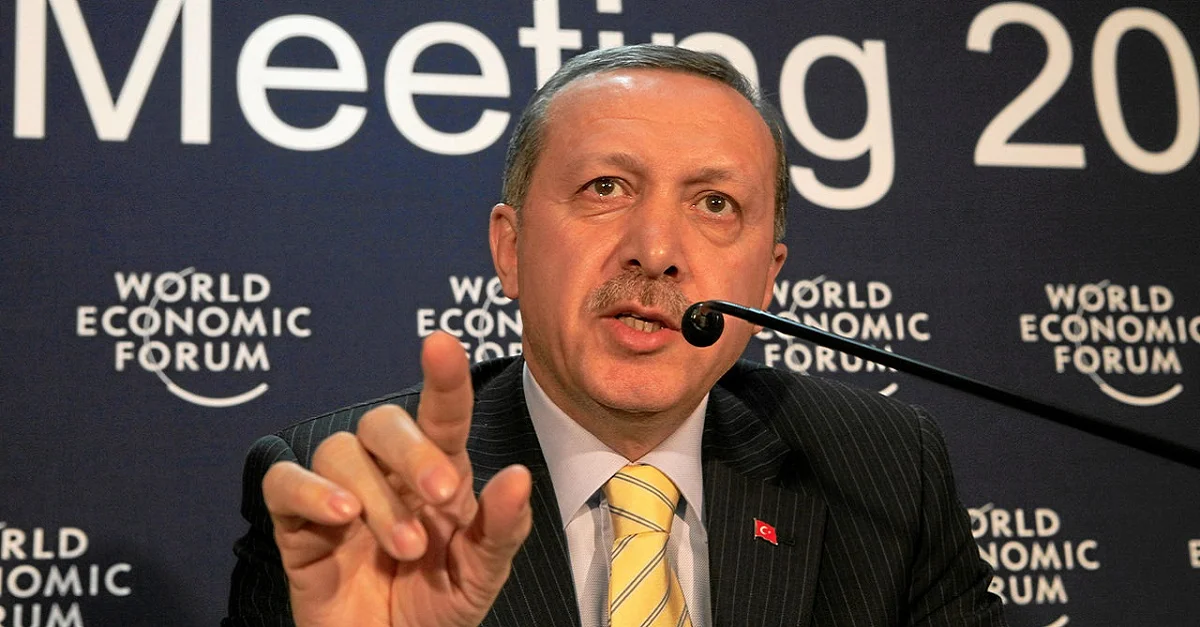 Symbolbild: By Copyright by World Economic Forum, swiss-image.ch/Photo by Andy Mettler [CC BY-SA 2.0 ], via Wikimedia Commons [Bild zugeschnitten]
