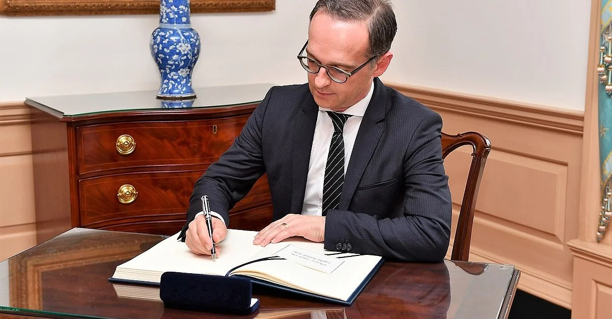 Bild: Heiko Maas / By U.S. Department of State (official Flickr account) (Flickr) [Public domain], via Wikimedia Commons (Bild zugeschnitten)
