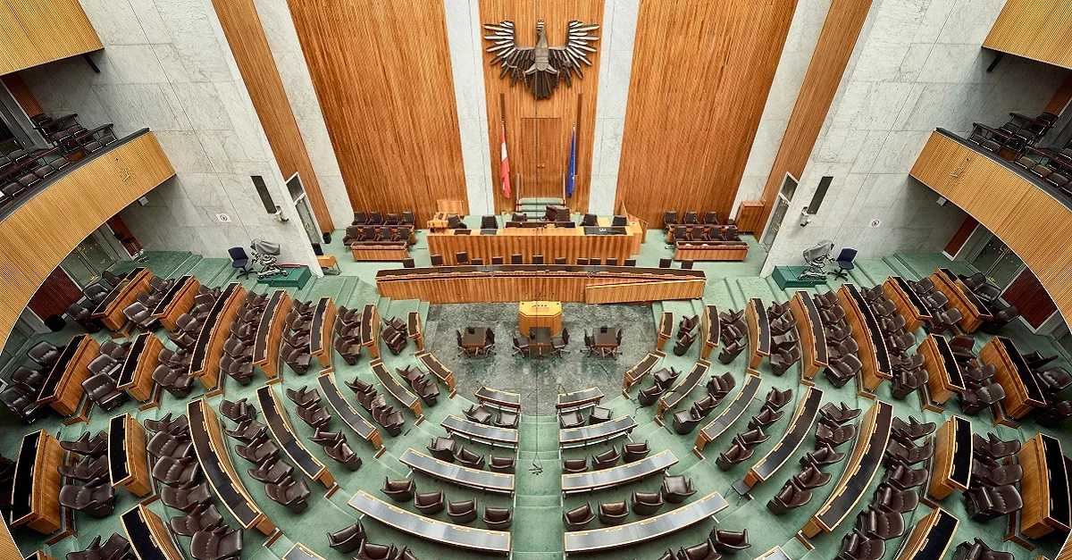 Symbolbild Nationalratssitzungssaal, Ansicht von der Besuchergalerie /© Parlamentsdirektion / Johannes Zinner [Bild zugeschnitten]
