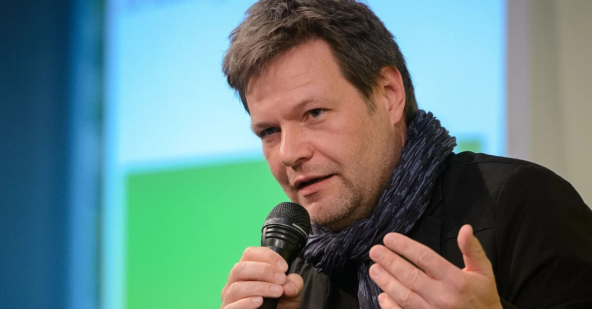 Bild (Habeck 2014): Stephan Roehl / Heinrich-Böll-Stiftung via Flickr [CC BY-SA 2.0] (Bild zugeschnitten)
