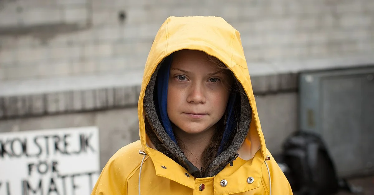 Bild: Greta Thunberg / Anders Hellberg [CC BY-SA 4.0], via Wikimedia Commons (Bild zugeschnitten)
