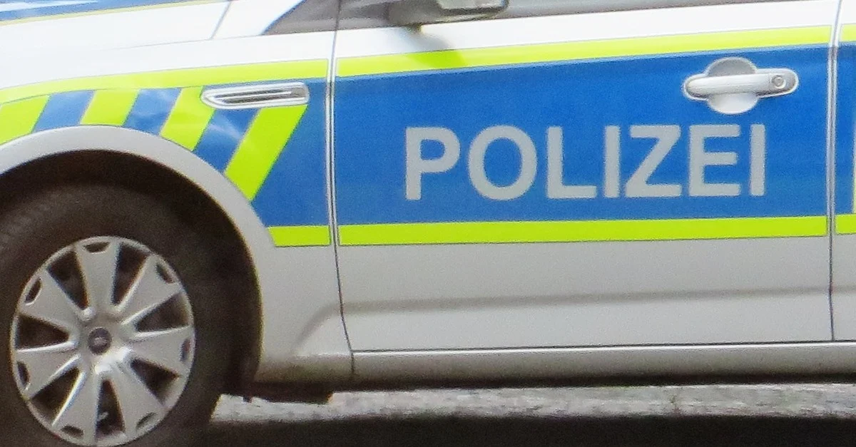 Symbolbild: Wagen der Polizei Sachsen / Dickelbers [CC BY-SA 4.0], via Wikimedia Commons (Bild zugeschnitten)
