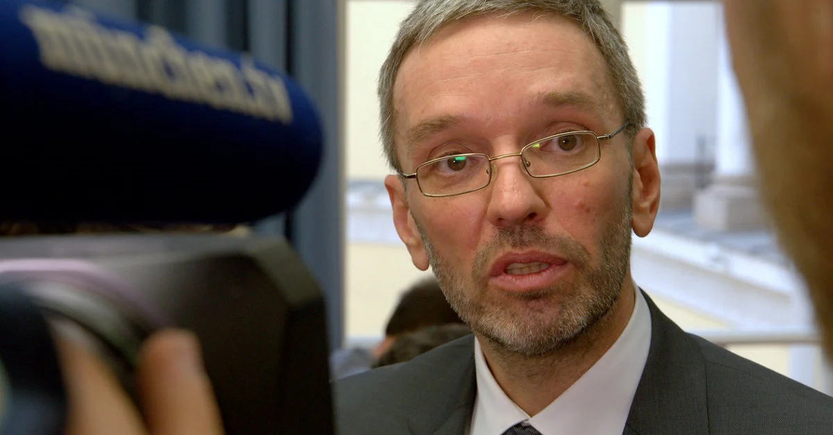 Bild (Kickl 2018): Michael Lucan via Wikimedia Commons [CC BY-SA 3.0 DE] (Bild zugeschnitten)
