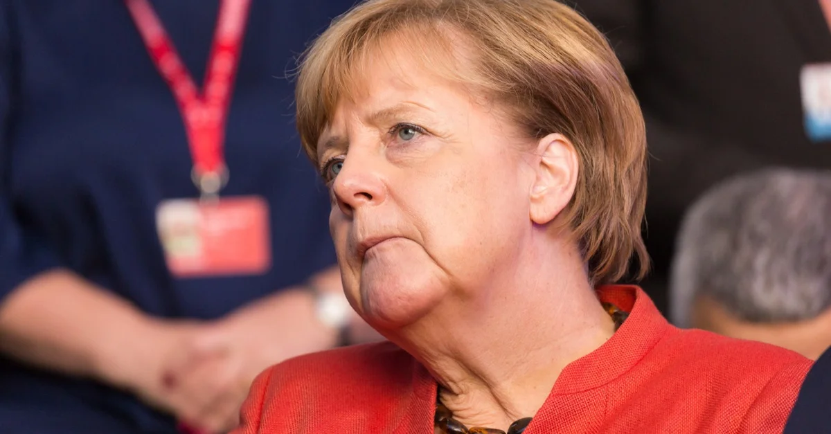 Bild (Angela Merkel 2017): Arno Mikkor (EU2017EE) via Flickr [CC BY 2.0] (Bild zugeschnitten)
