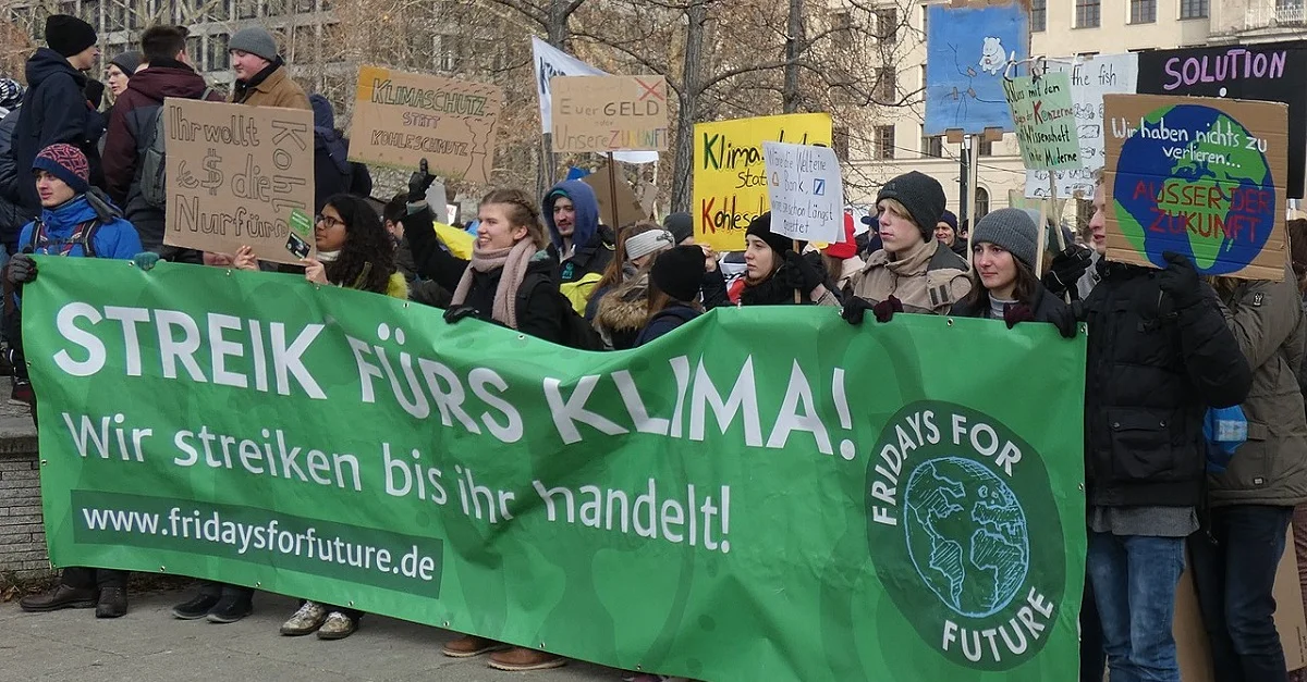 Symbolbild (Klimademo &#8218;Fridays for Future&#8216;, Januar 2019 in Berlin): Frida Eddy Prober  and C.Suthorn via Wikimedia Commons [CC BY-SA 4.0] (Bild zugeschnitten)
