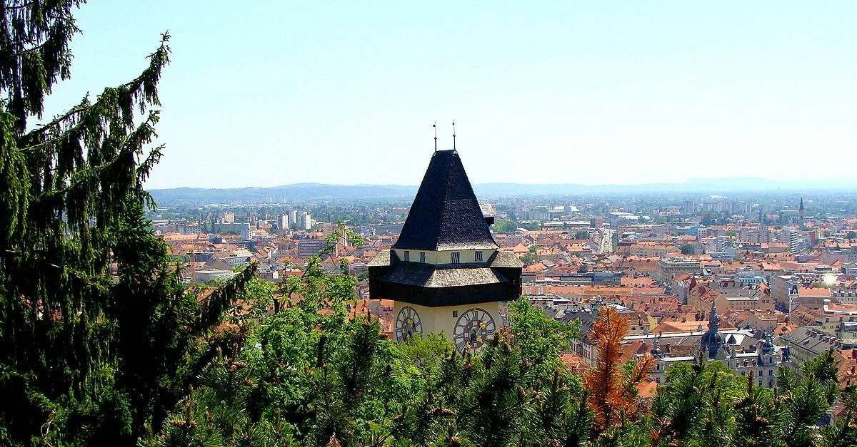 Bild: Der Uhrturm am Grazer Schloßberg / Bild: Fxp42 [CC BY-SA 3.0], via Wikimedia Commons (Bild zugeschnitten)

