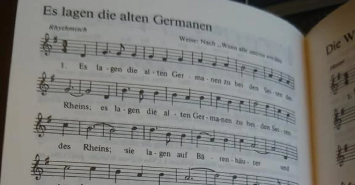 „Es lagen die alten Germanen“ in einem katholischen Liederbuch. Symbolbild: privat.