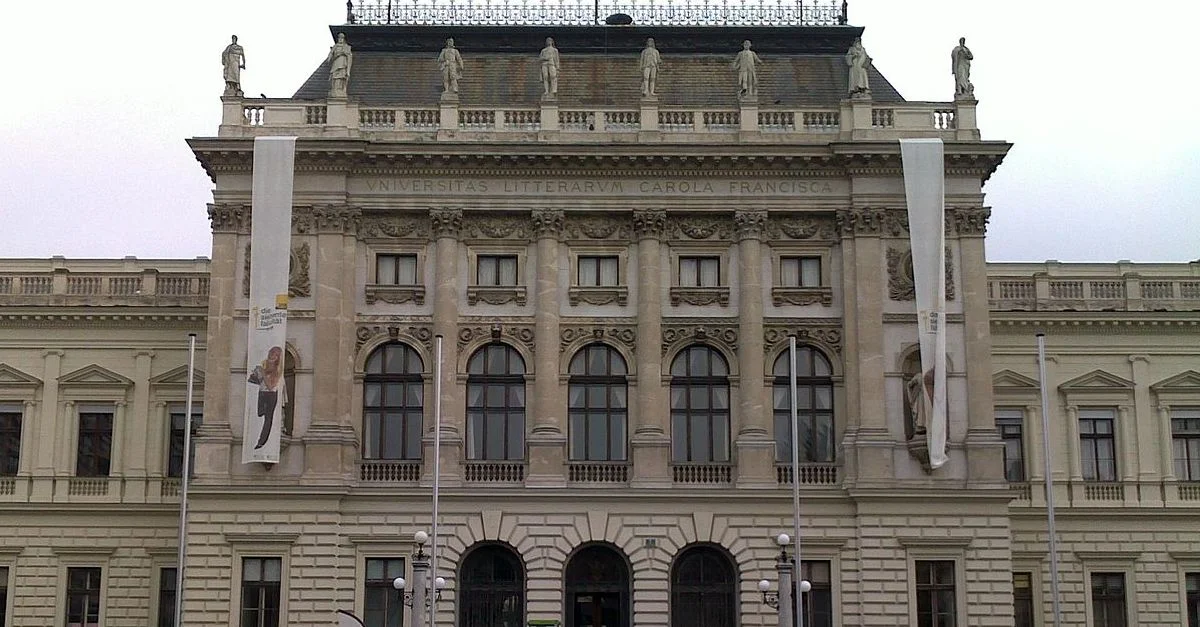 Bild: Hauptgebäude der Karl-Franzens-Universität Graz / Bild: Jacktd [CC BY-SA] (Bild zugeschnitten)
