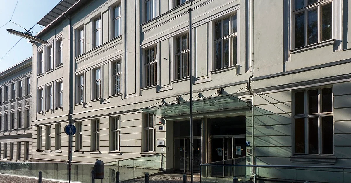 Das Gymnasium Haizingergasse im 18. Wiener Gemeindebezirk Währing war Schauplatz umstrittener &#8218;Flüchtlingsspiele&#8216;. Bild (Gymnasium Haizingergasse): Wikimedia Commons [CC0]
