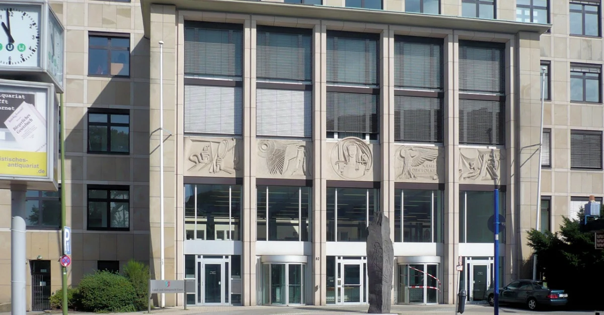 Symbolbild (Landgericht Essen): Wikimedia Commons [CC0]
