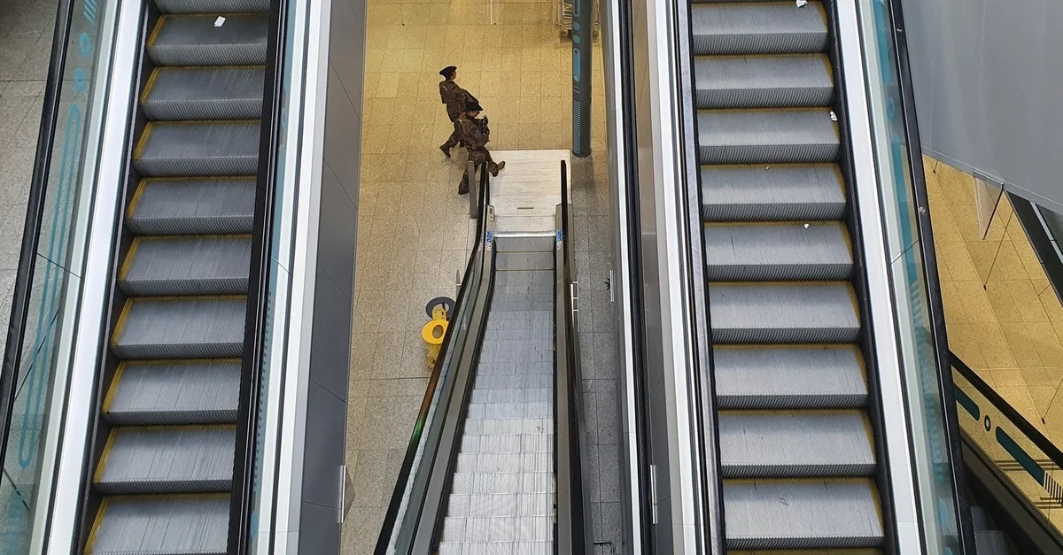 Bild: Im Bahnhof Paris-Saint-Lazare ist so gut wie verlassen / Bild: privat