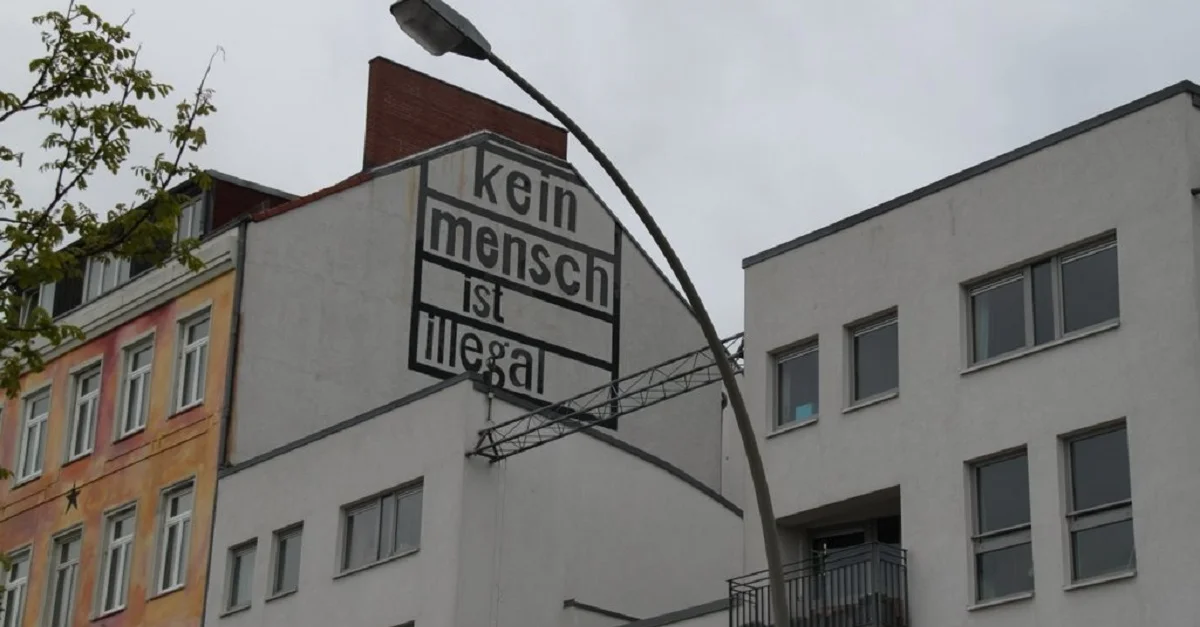 In Hamburg genießen Pro-Asyl-Ansichten generell eine breite Zustimmung. Symbolbild (Mural in Hamburg): André-Pierre du Plessis via Flickr [CC BY 2.0] (Bild zugeschnitten)
