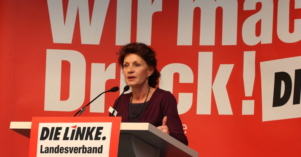 Bild (Jelpke 2013): Niels Holger Schmidt/Die Linke NRW via Flickr [CC BY-SA 2.0] (Bild zugeschnitten)
