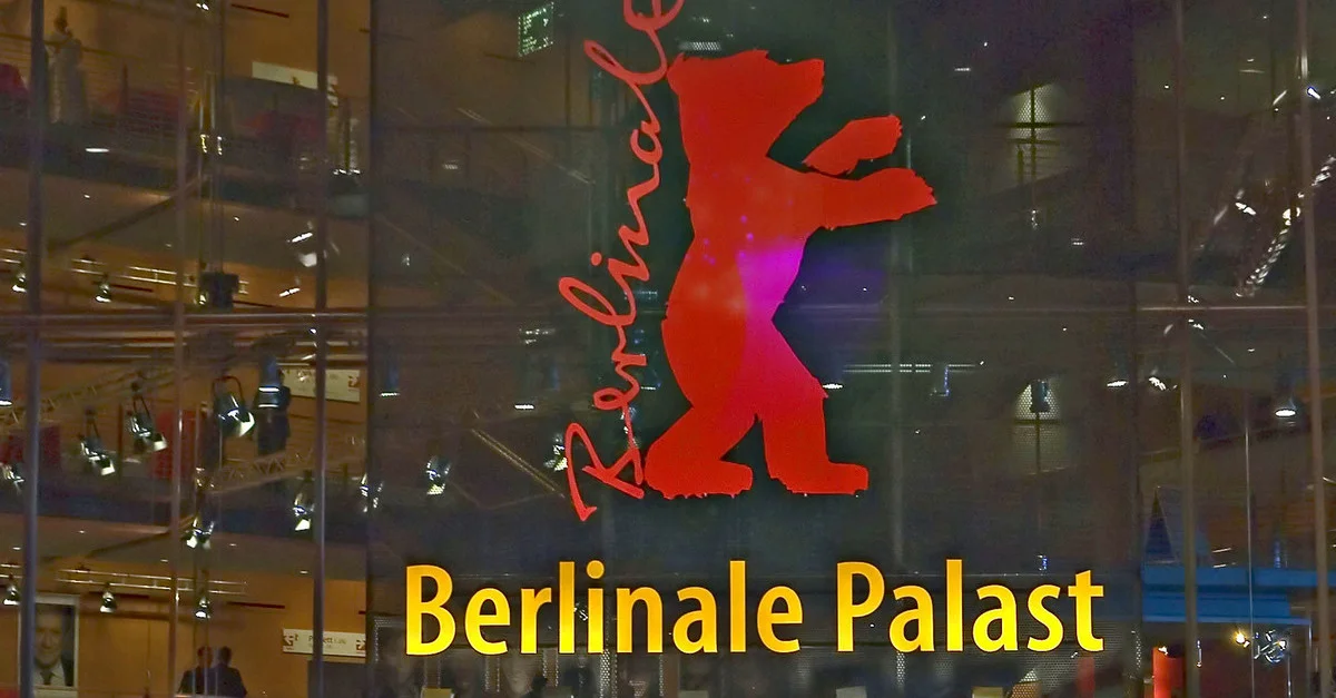 Bild: Berlinale-Palast am Potsdamer Platz in Berlin / Bild: Siebbi / CC BY (Bild zugeschnitten)