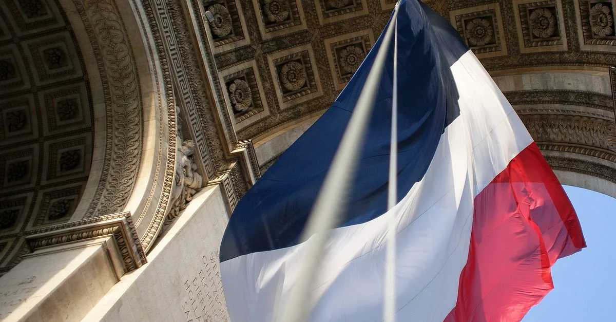 Symbolbild: Flagge von Frankreich / Bild: CherryX per Wikimedia Commons, CC BY-SA 3.0, via Wikimedia Commons (Bild zugeschnitten)