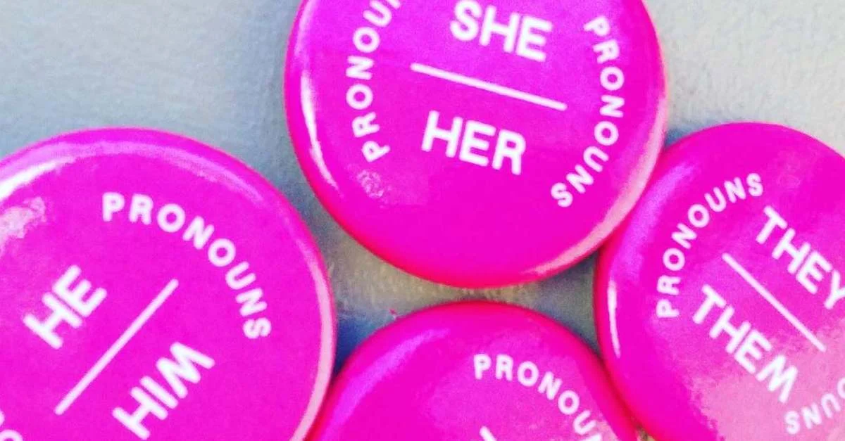 Symbolbild: Pronomen / Bild: AWang (WMF), CC BY-SA 4.0, via Wikimedia Commons (Bild zugeschnitten)