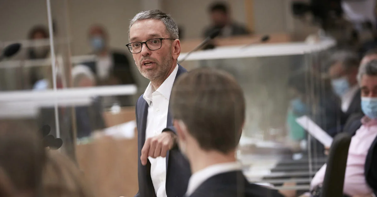 Am Rednerpult Klubobmann Herbert Kickl (F). Bild: © Parlamentsdirektion / Thomas Topf