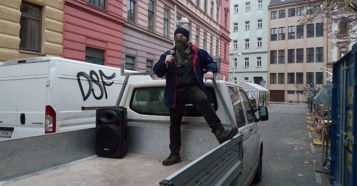 Georg Immanuel Nagel am Beginn der Kundgebung. Bild: Georg Immanuel Nagel