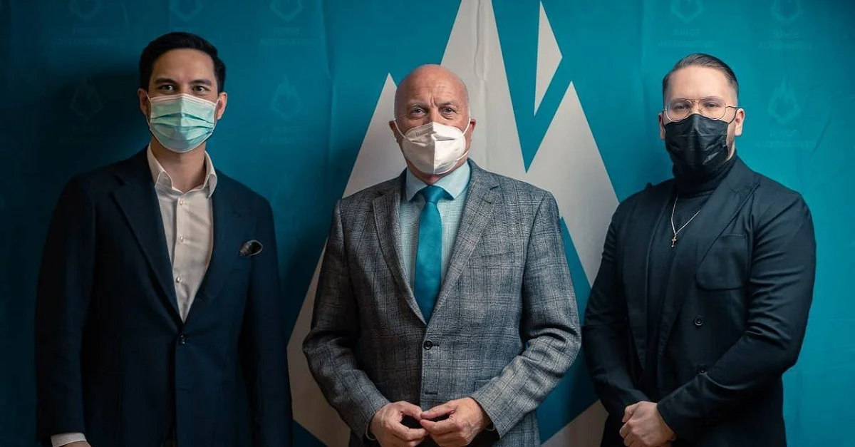 Carlo Clemens (li.), Rüdiger Lucassen (mi.), Marvin Timotheus Neumann (re.). Bild: JA Nordrhein-Westfalen.