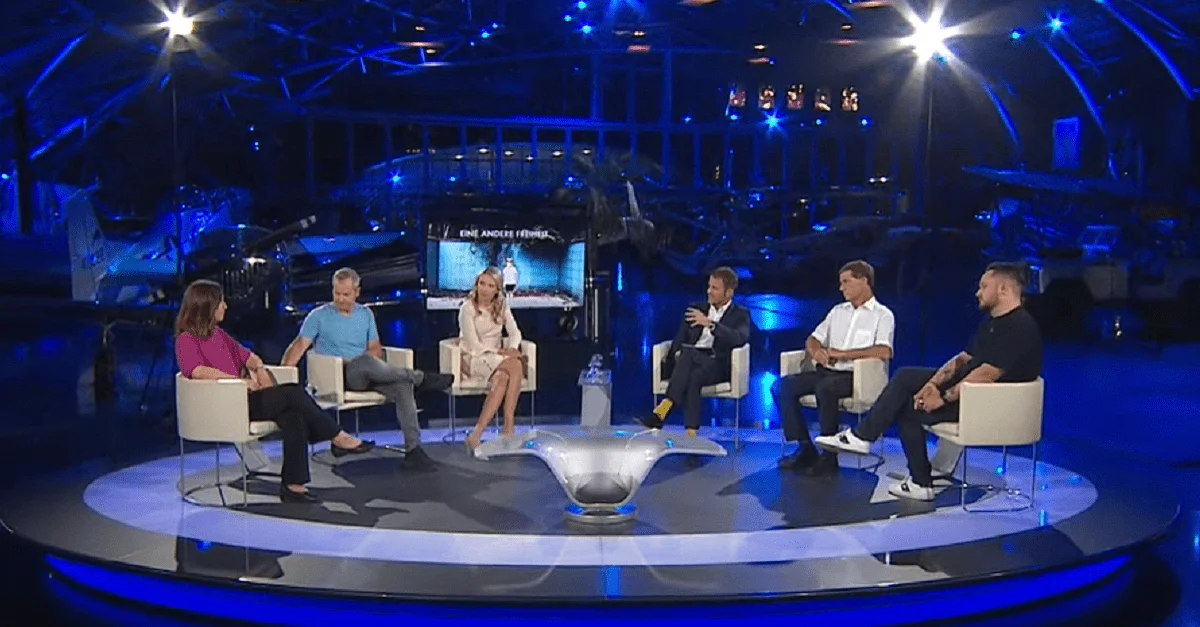 Talk im Hangar-7 – „Schweiger, Schwurbler, Schulstart: Zerbrechen wir an Corona?“ Bild: Screenshot YouTube. © ServusTV