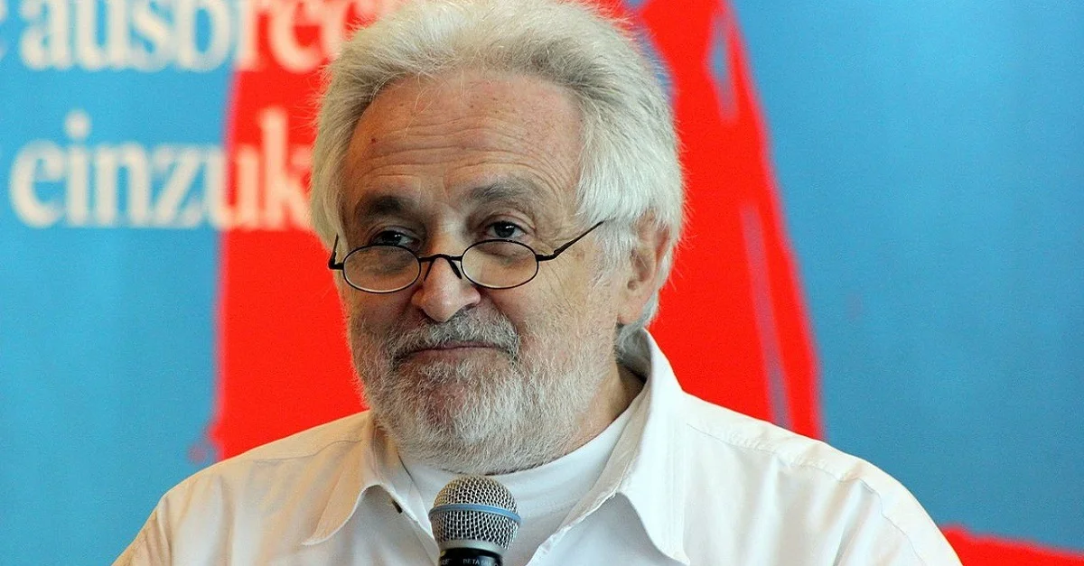 Lesekreis, CC0, via Wikimedia Commons