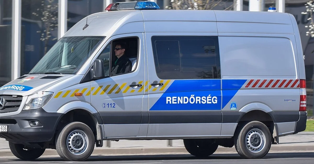 Symbolbild: Wagen der ungarischen Polizei / Bild: Gábor20, CC BY-SA 4.0, via Wikimedia Commons (Bild zugeschnitten)