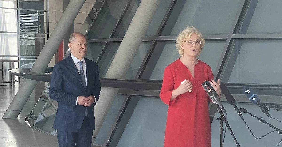 AKYV, CC BY-SA 4.0, via Wikimedia Commons
