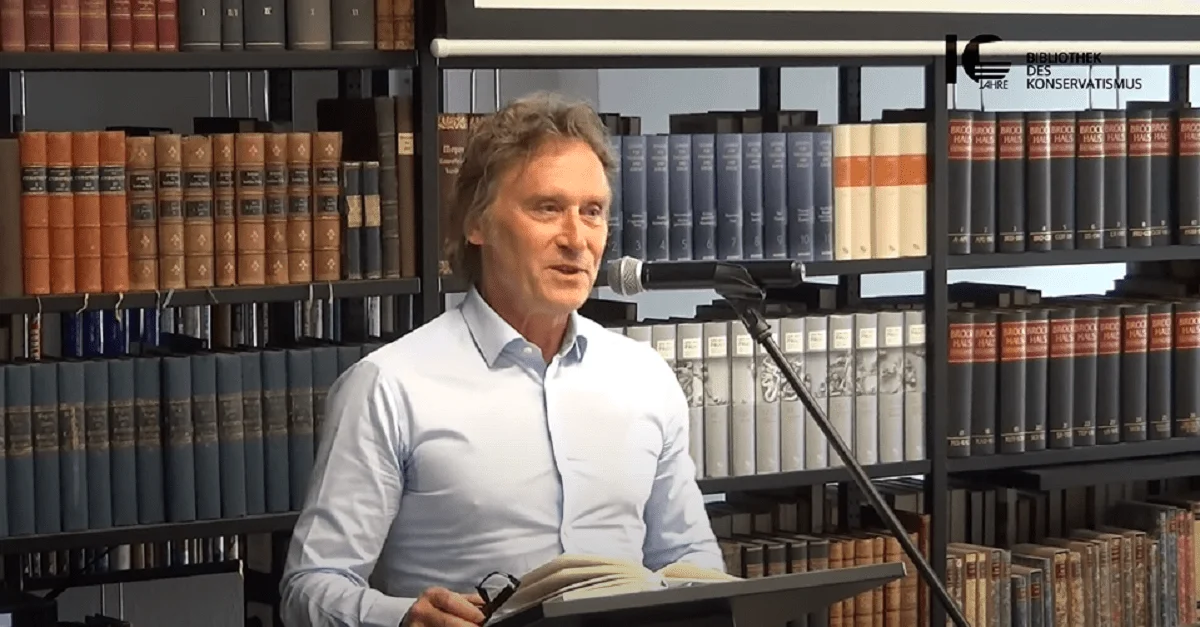 Thor Kunkel in der Bibliothek des Konservatismus. (c) Bibliothek des Konservatismus