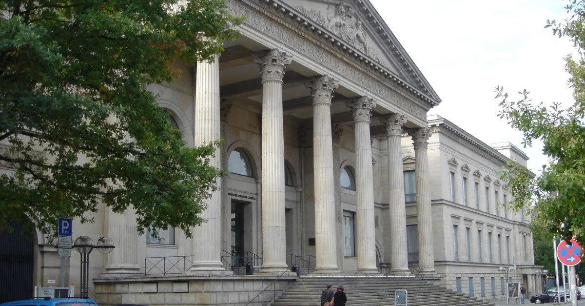Das Leineschloss in Hannover, Sitz des Niedersächsischen Landtages, Tim Rademacher, CC BY-SA 3.0, via Wikimedia Commons (Bild zugeschnitten)