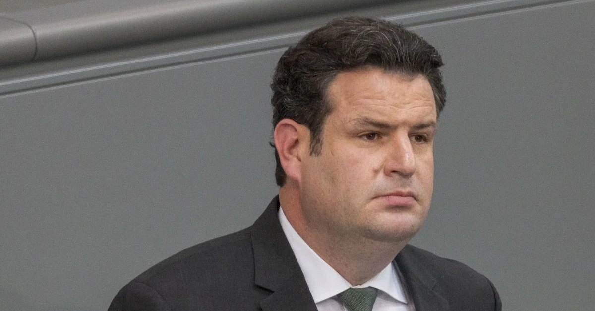 Bundesminister Hubertus Heil 2020, Olaf Kosinsky, CC BY-SA 3.0 DE, via Wikimedia Commons (Bild zugeschnitten)