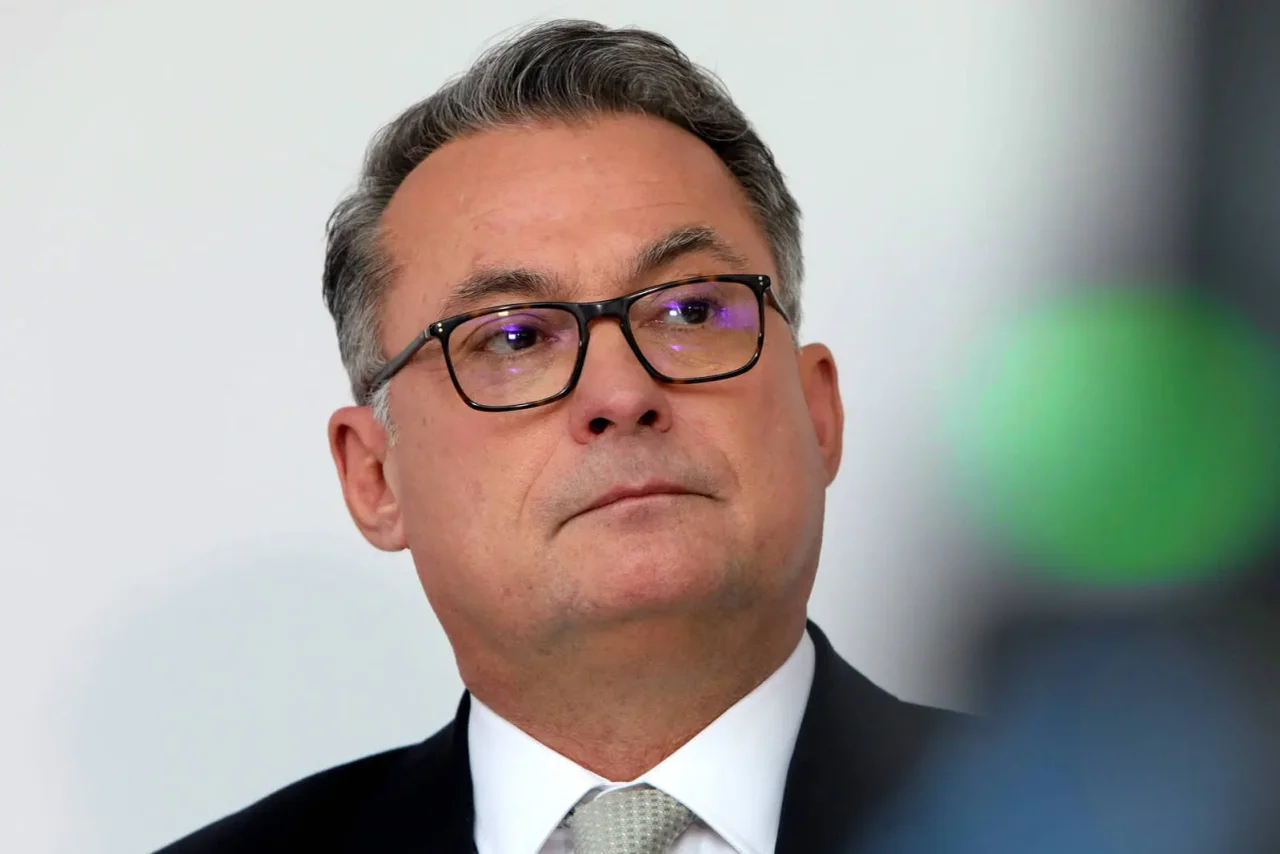 Nagel will sich dabei an Südkorea orientieren