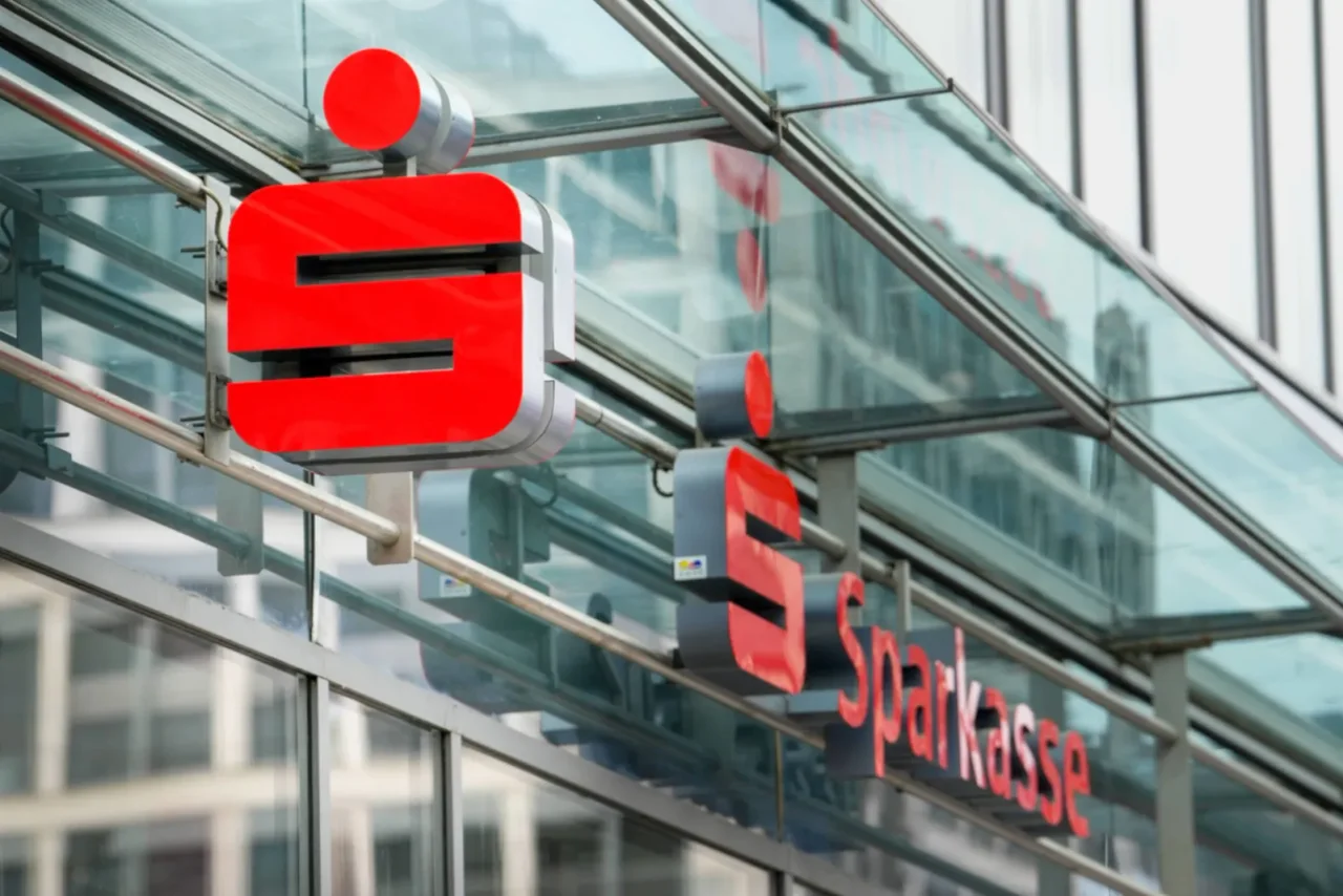 Unternehmenslogo der Sparkasse. (Symbolbild)