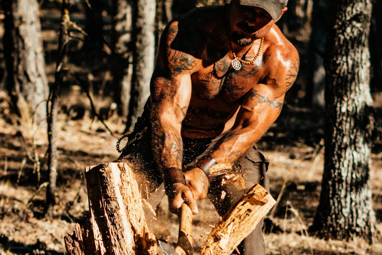 Im Interview mit FREILICH hat Jack Donovan unter anderem über die Rolle des Mannes gesprochen.