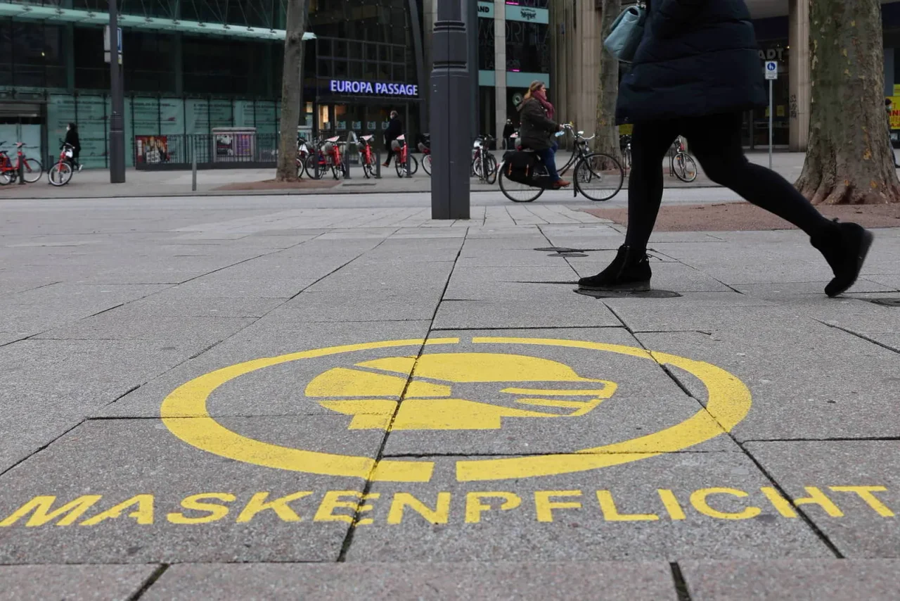 In deutschen Kliniken kehrt die Maskenpflicht teilweise wieder zurück. (Symbolbild)