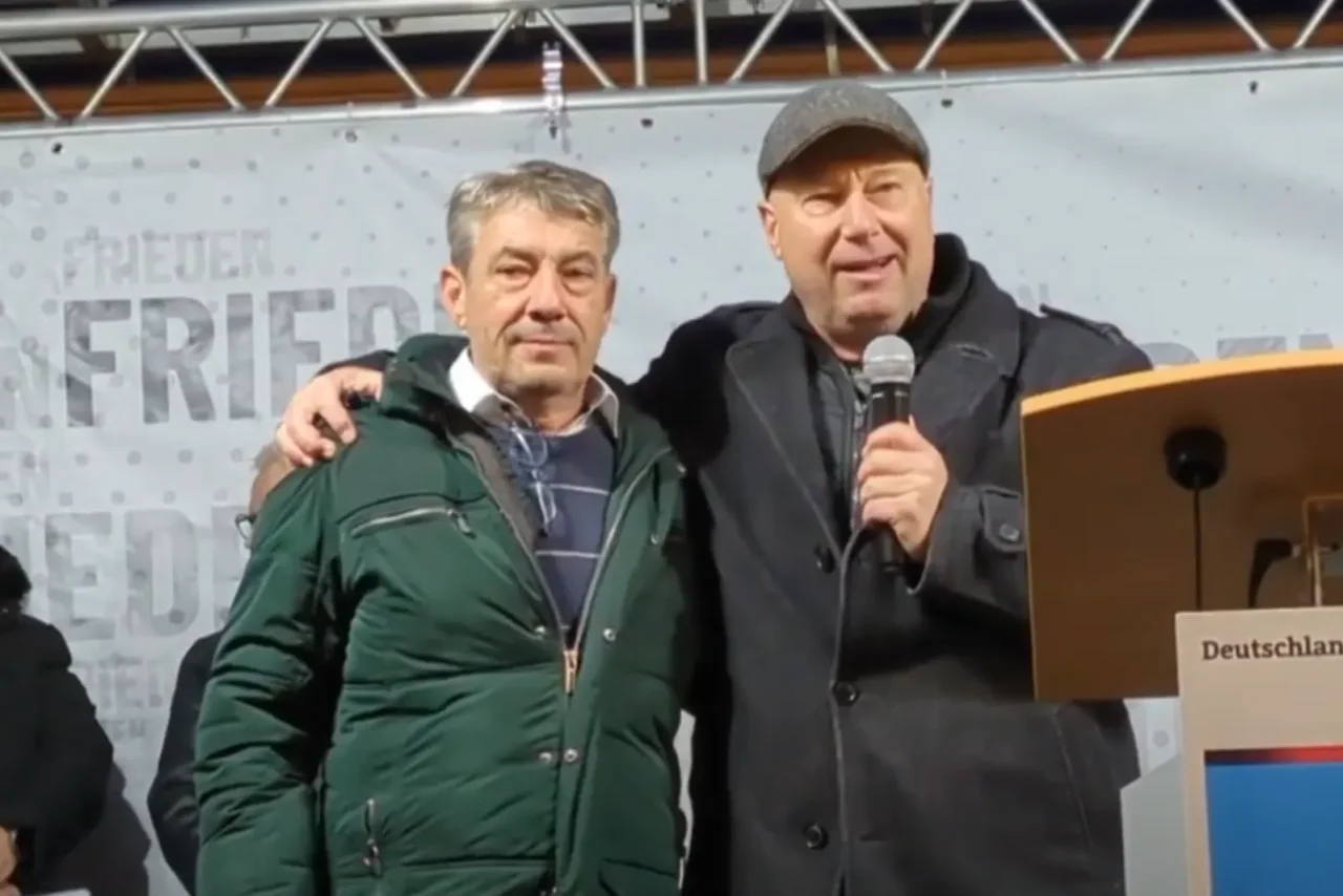 Tim Lochner (links) bei einer Wahlkampfveranstaltung