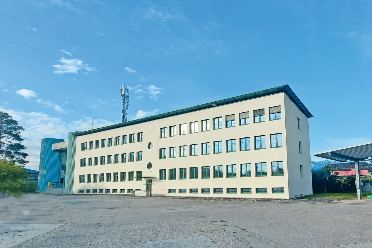 In dem ehemaligen Porr-Bürogebäude sollen ab Herbst knapp 200 Asylwerber Platz finden.