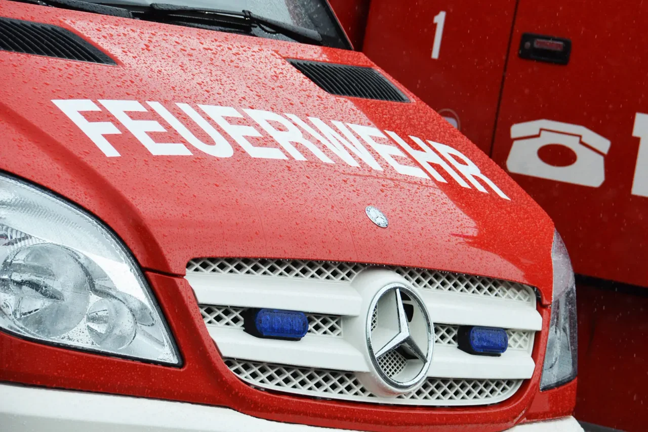 Nach dem Brand in einem Asylheim fordert die FPÖ die Schließung der Einrichtung.