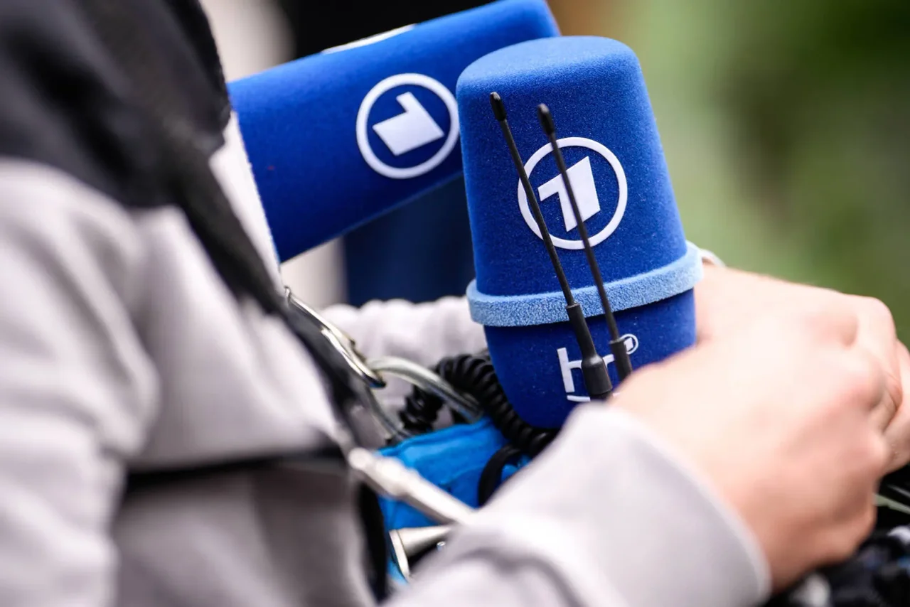 Dass öffentlich-rechtliche Sender ihre Interviewpartner nicht ausreichend vorstellen, scheint häufiger vorzukommen.