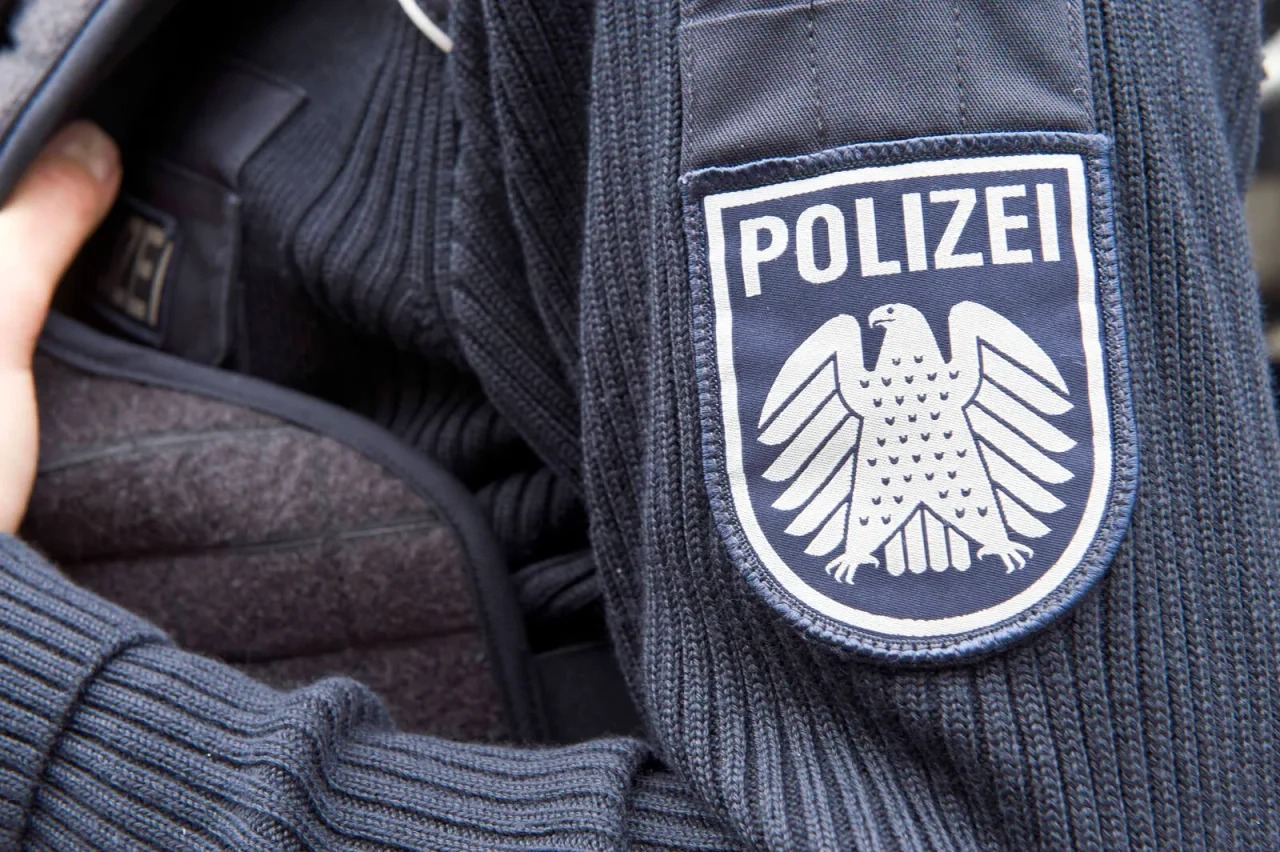 Die Kriminalpolizei stellte nach einer ersten Untersuchung fest, dass von der Substanz keine Gefahr ausging.