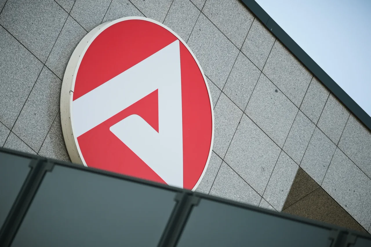 Mit einem neuen Programm der Bundesregierung sollen Migranten schneller in den Arbeitsmarkt integriert werden.